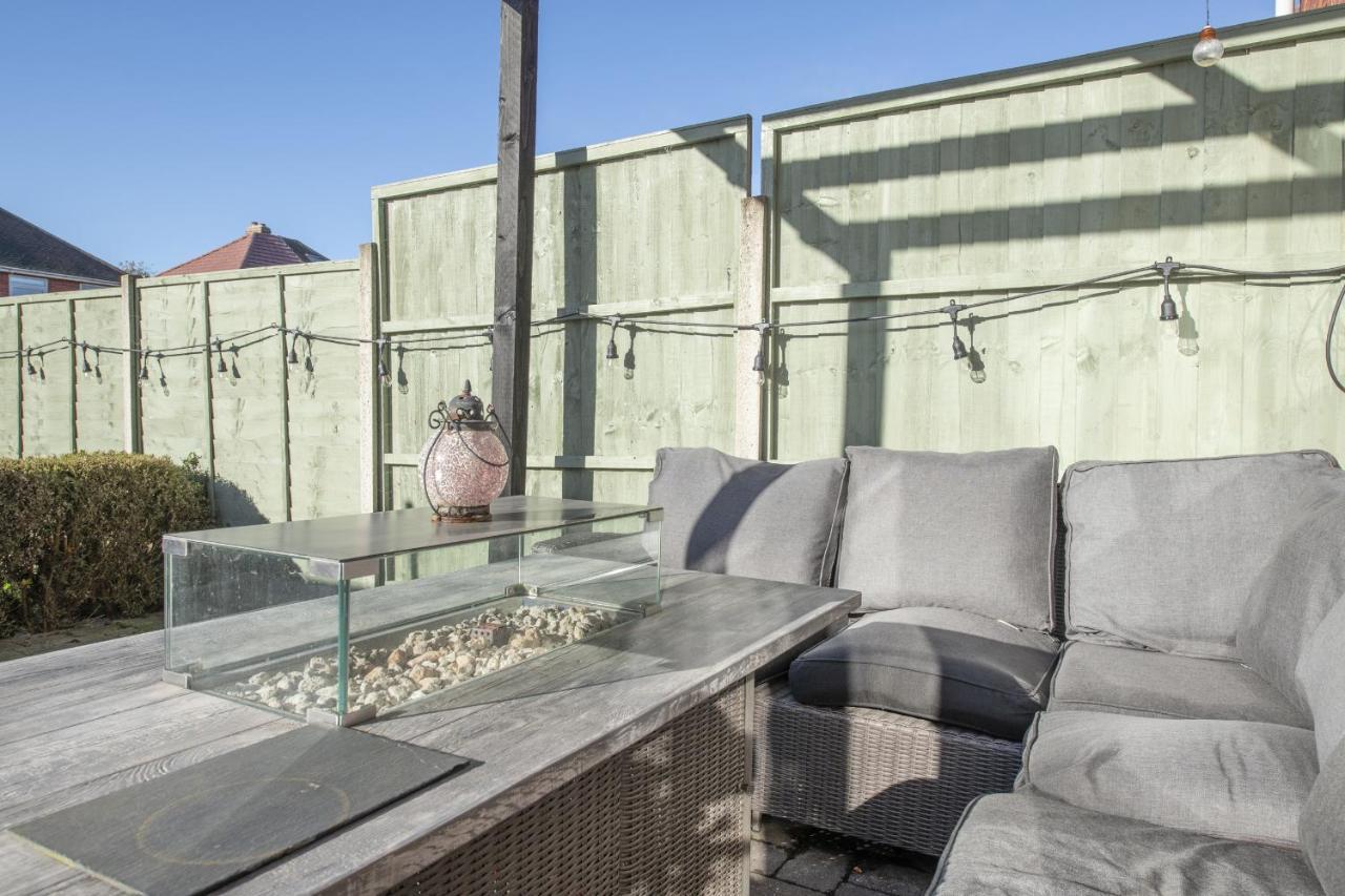 Lovely 2 Bedroom House With Parking